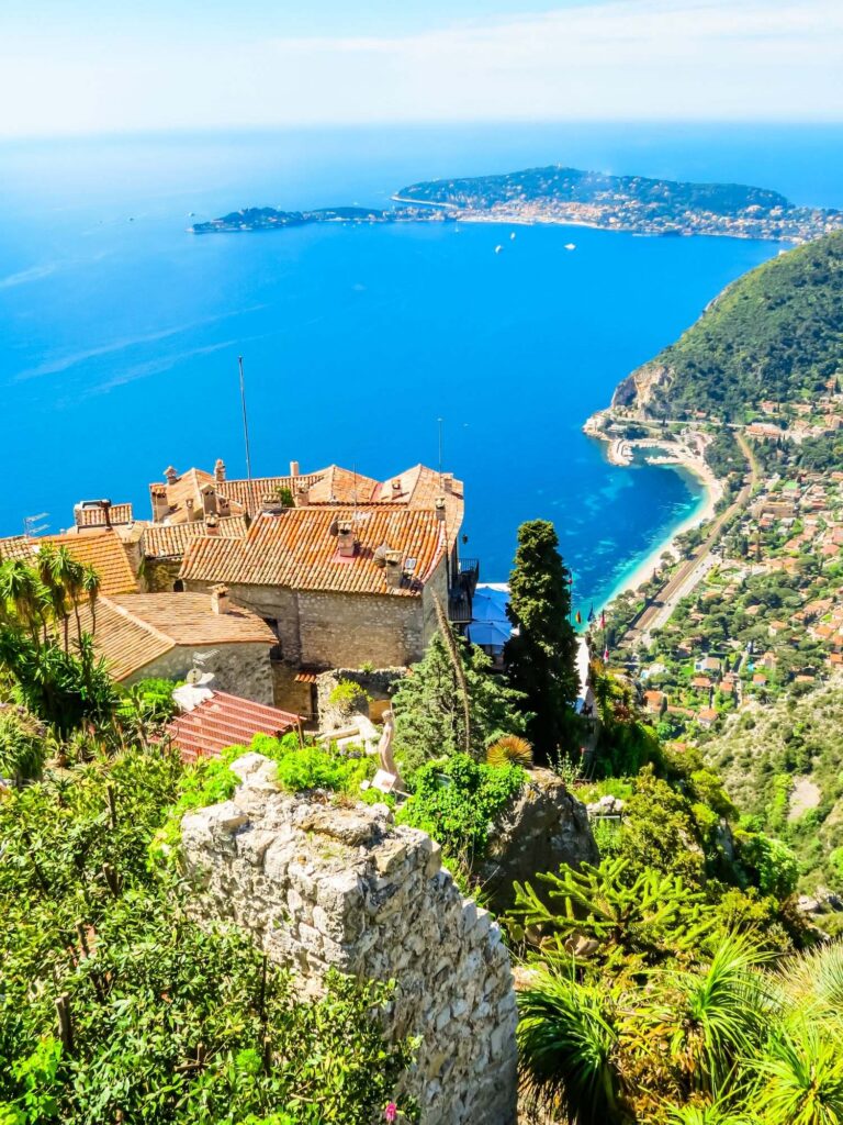 Crique méditerranéenne vue du ciel