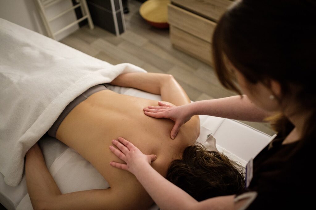 Soin de massage du dos
