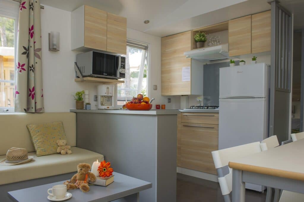 Cuisine équipée d'un mobil-home