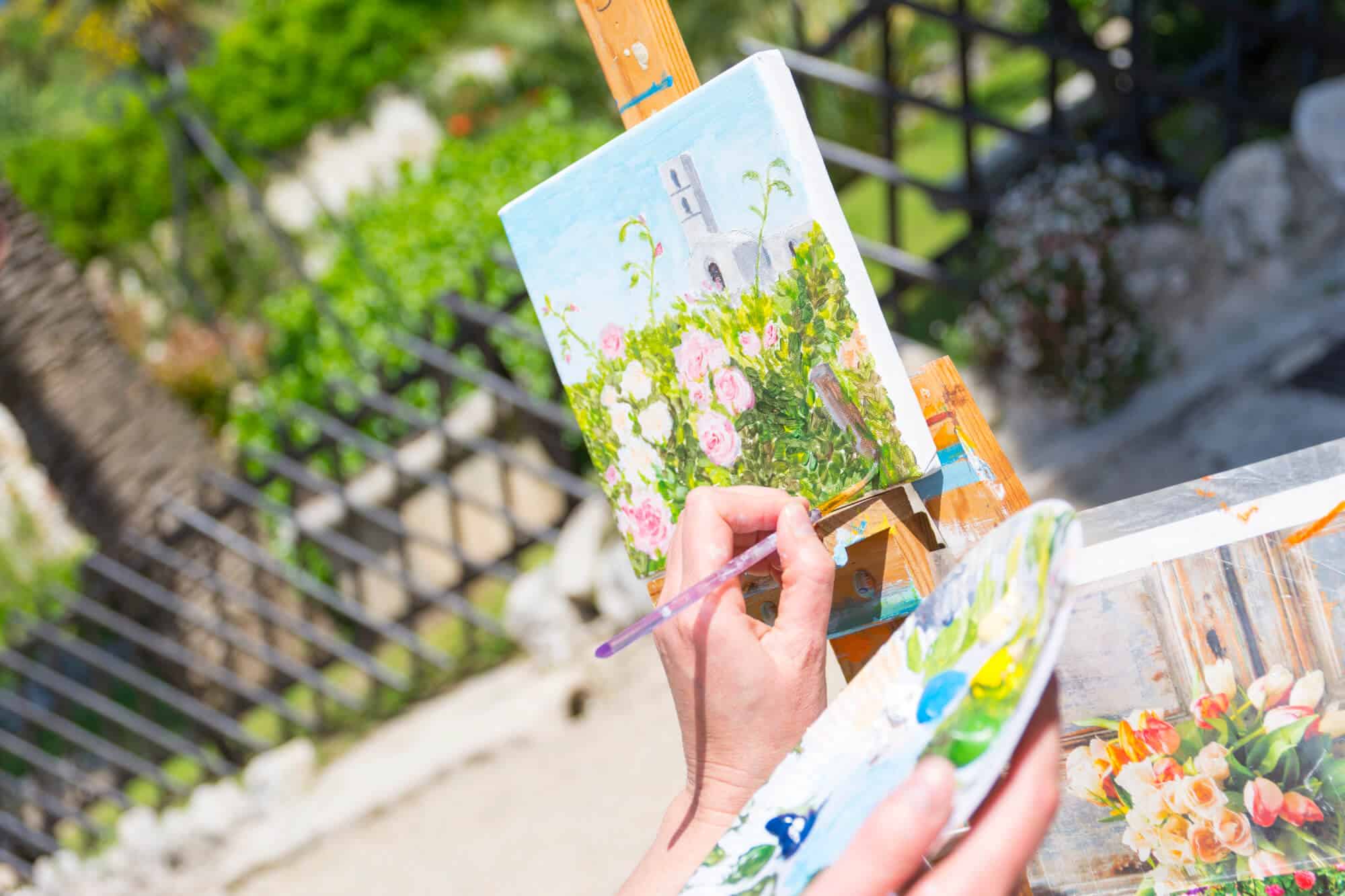 Atelier peinture au village vacances les Cèdres à Grasse 🖌️ - AEC Vacances