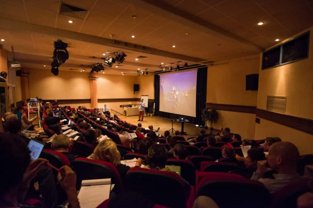 Salle de conférence en séminaire