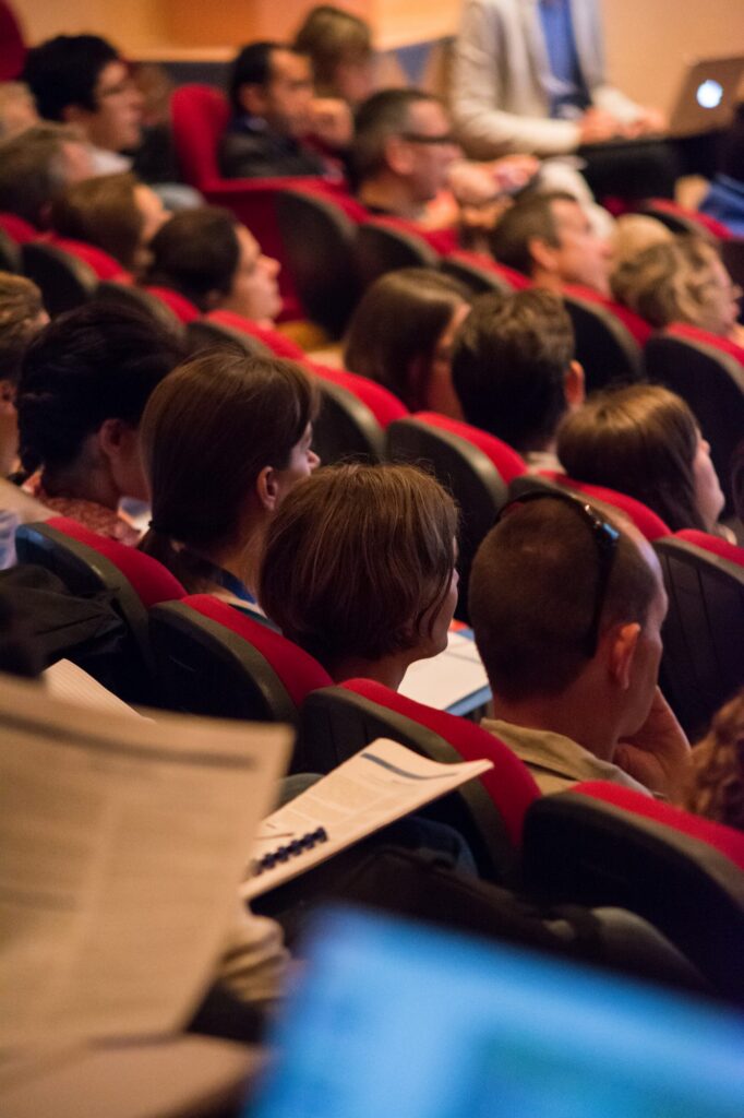 Public assistant à une conférence